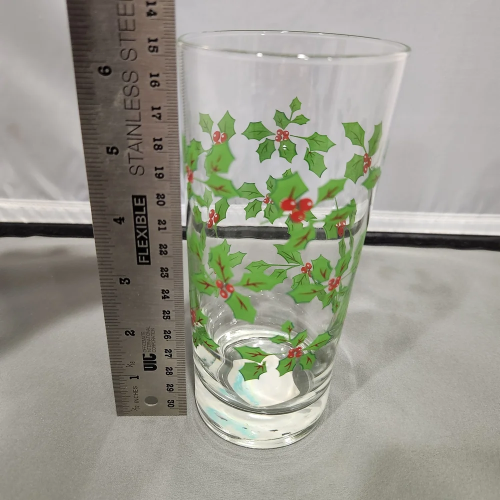 Festive Holly Glass Tumblers 15.75 0z. - Set of 4